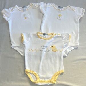 Carter's - Set of 3 Soft Cotton White and Yellow Newborn Onesie Bodysuits
